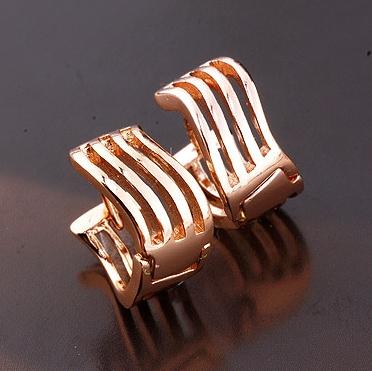 13x7mm WAVY 4-ROW ROSE 18KRGP HOOPS